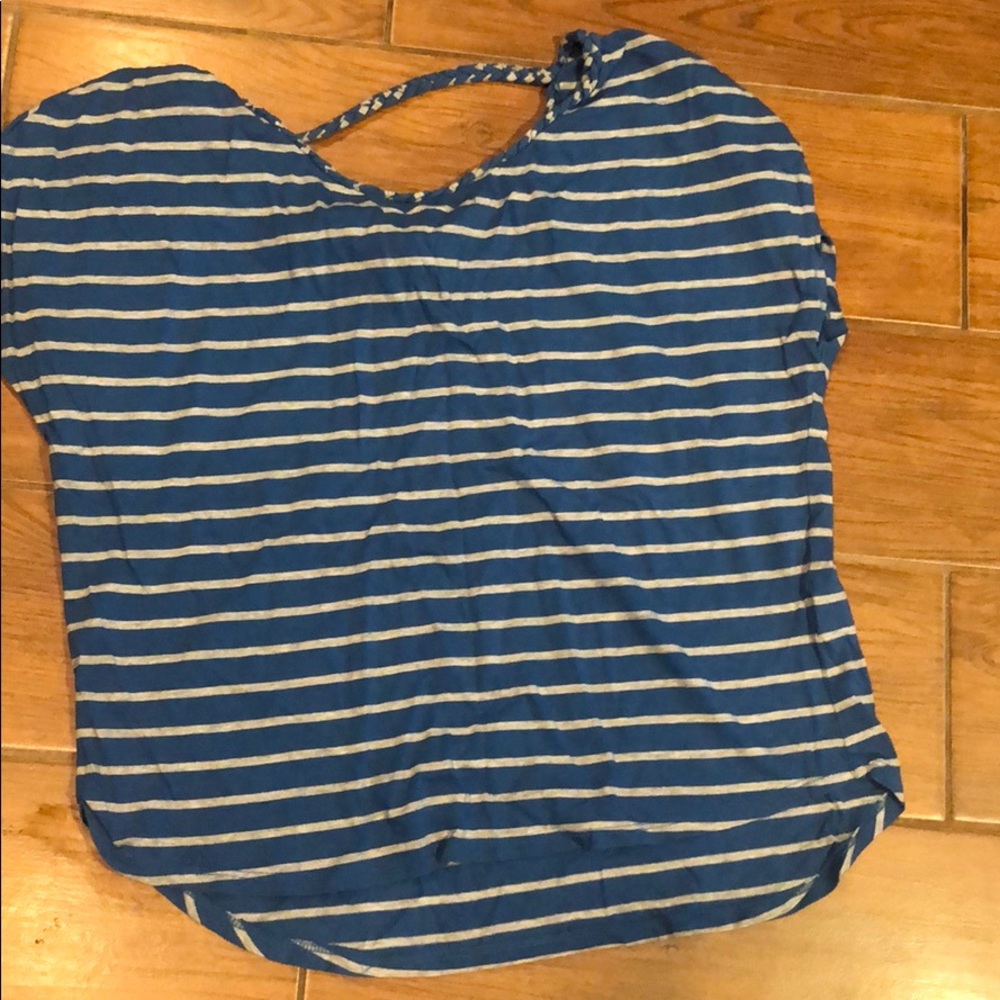 Blue and gray tee